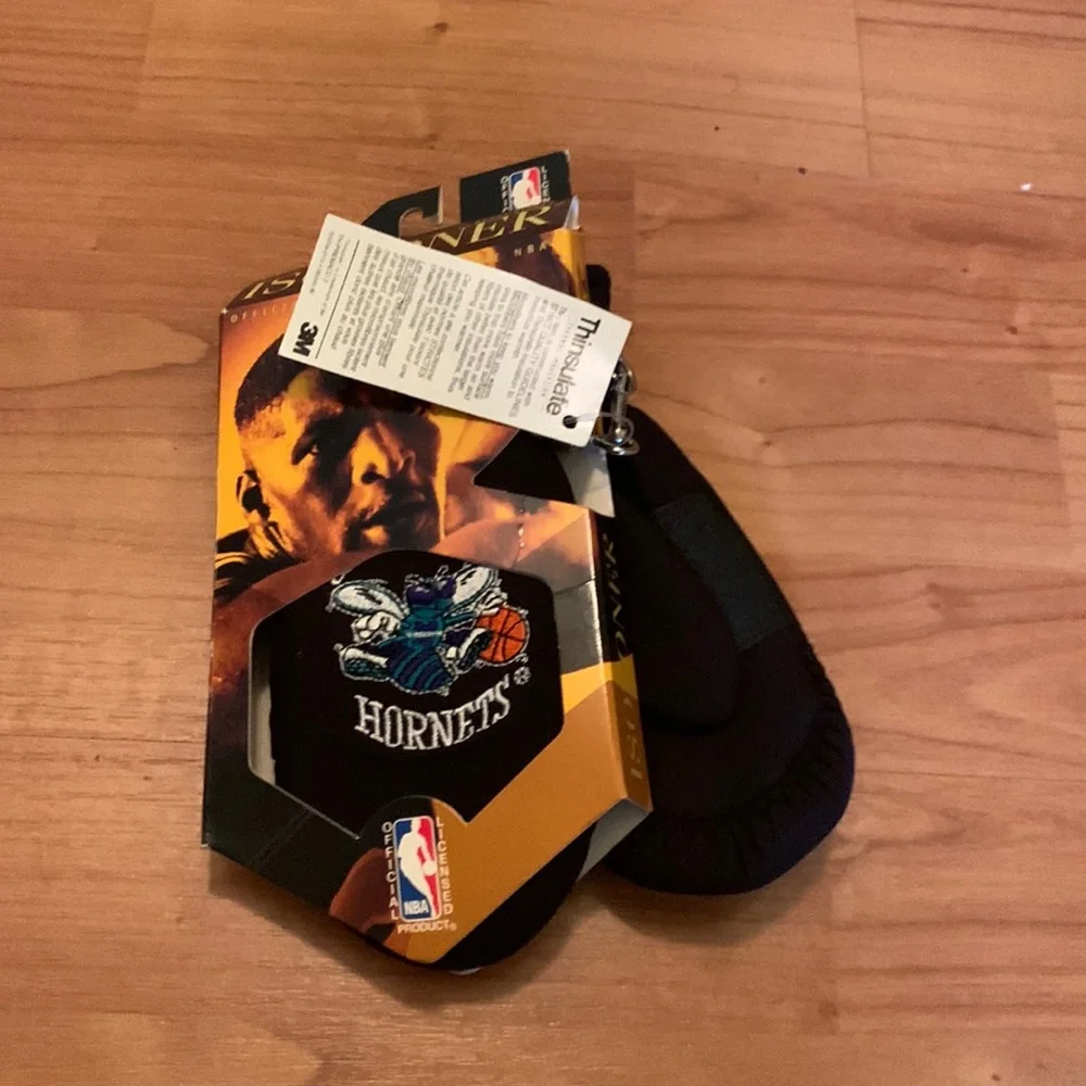 Isotoner Nba Charlotte Hornets Toddler Child Thinsulate Mittens Gloves